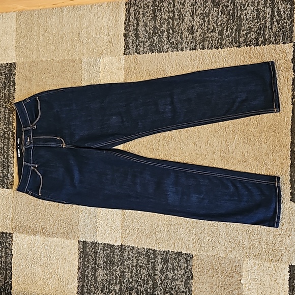 NWOT Old Navy Woman's High-Rise Straight Dark Wash Denim Jeans. Sz: 8 - Picture 2 of 8